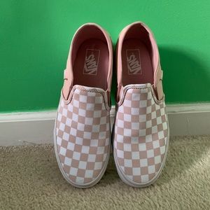 PINK AND WHITE CHECKERED VANS women’s 8.5